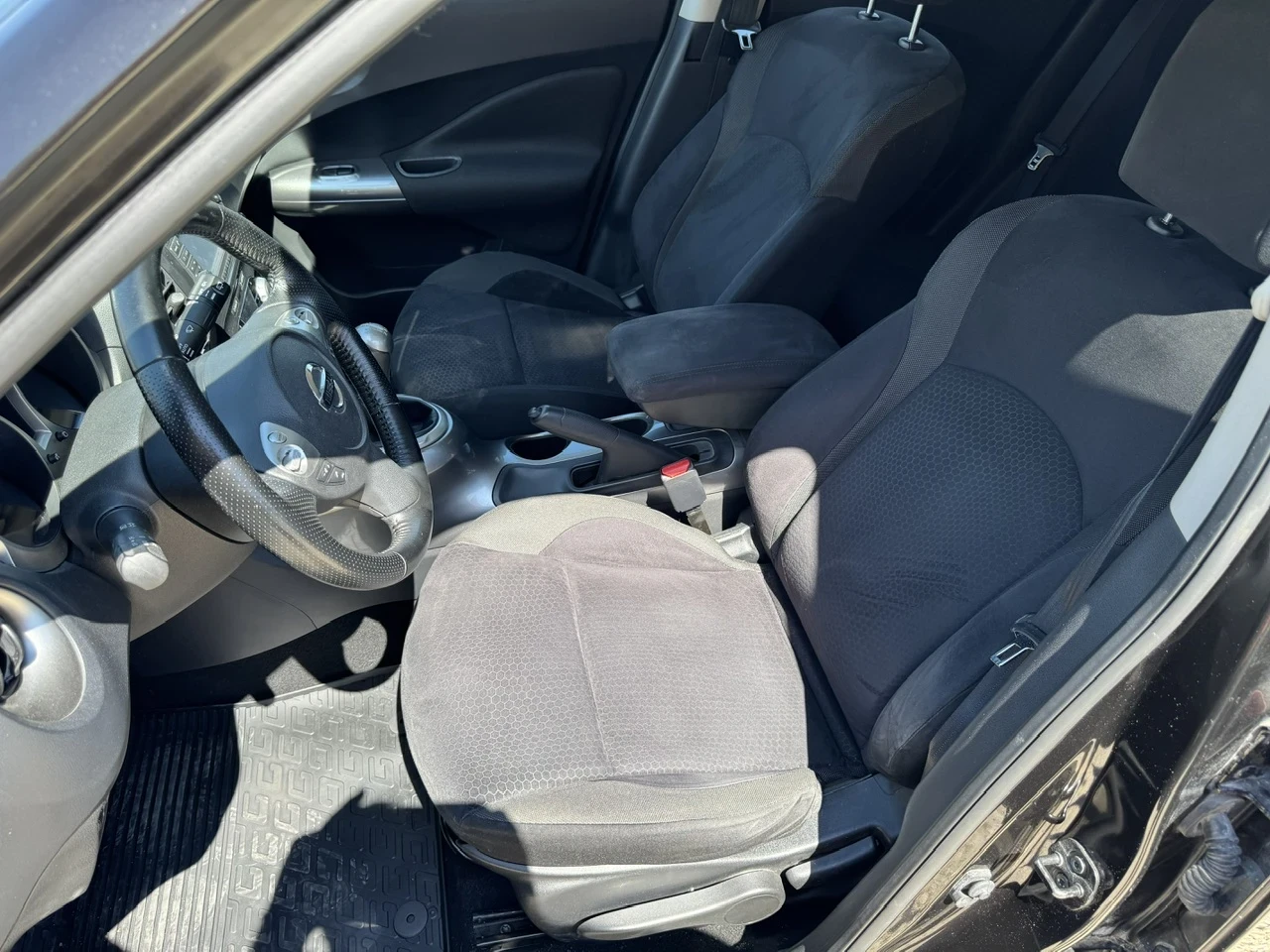 Nissan Juke 1.6i Keyless/Navi/83000км, снимка 9 - Автомобили и джипове - 54441022