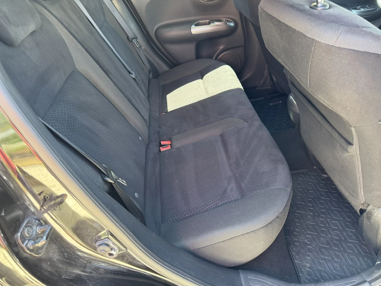 Nissan Juke 1.6i Keyless/Navi/83000км, снимка 11 - Автомобили и джипове - 54441022