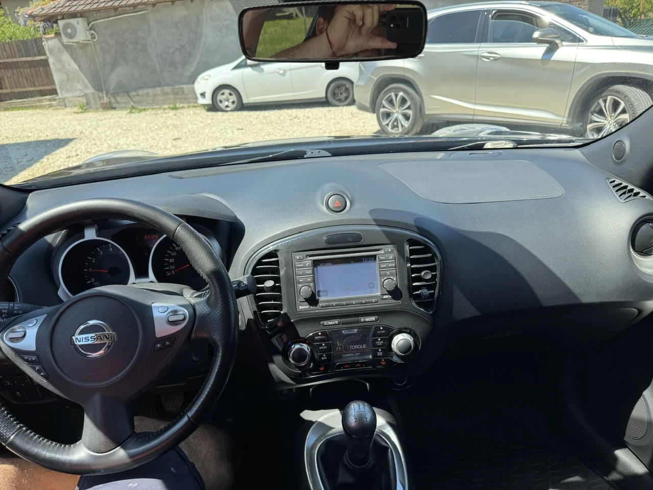 Nissan Juke 1.6i Keyless/Navi/83000км, снимка 13 - Автомобили и джипове - 54441022