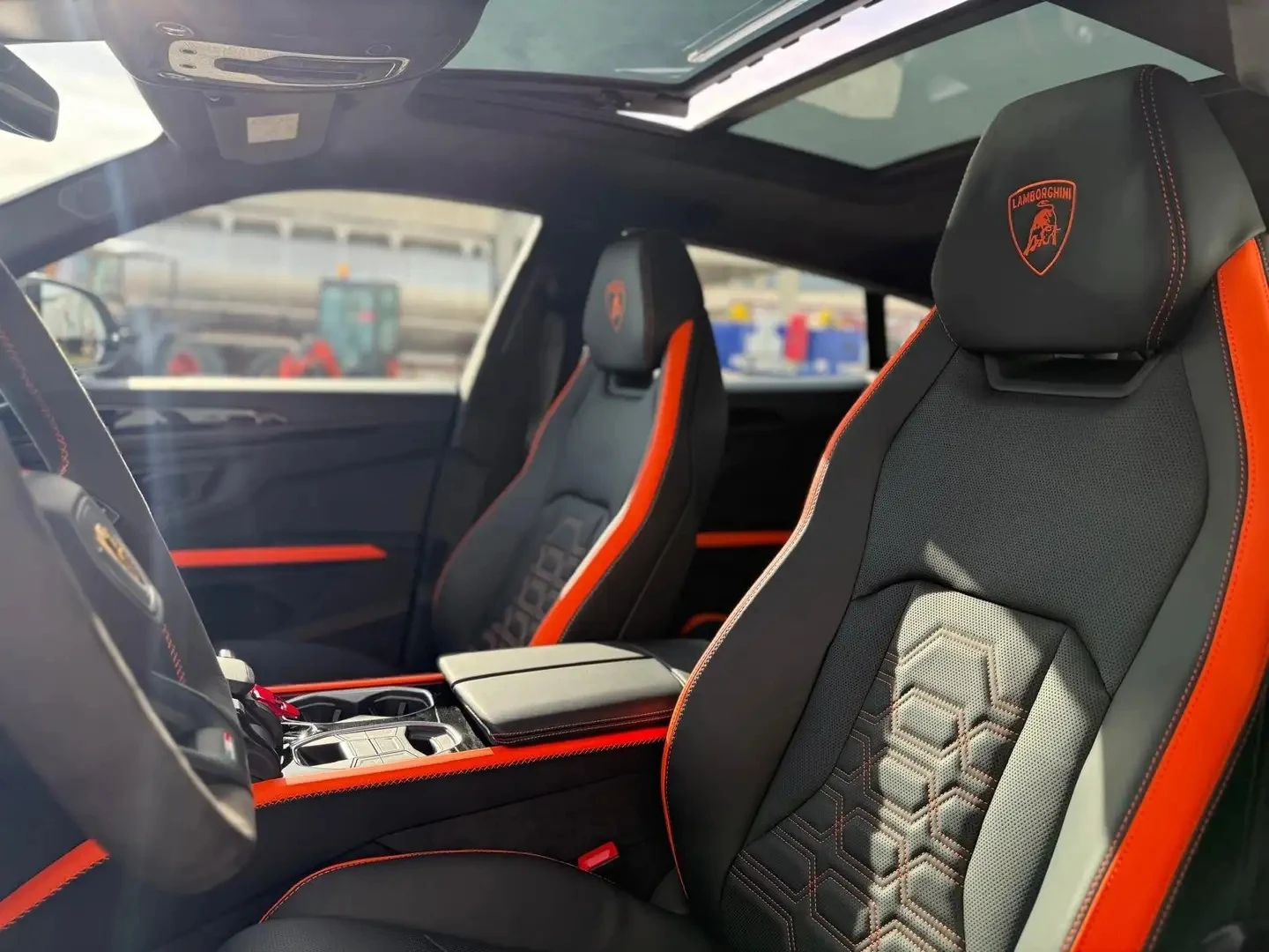Lamborghini Urus  SE 4.0 V8 Plug-in Hybrid 4WD, снимка 10 - Автомобили и джипове - 54633985
