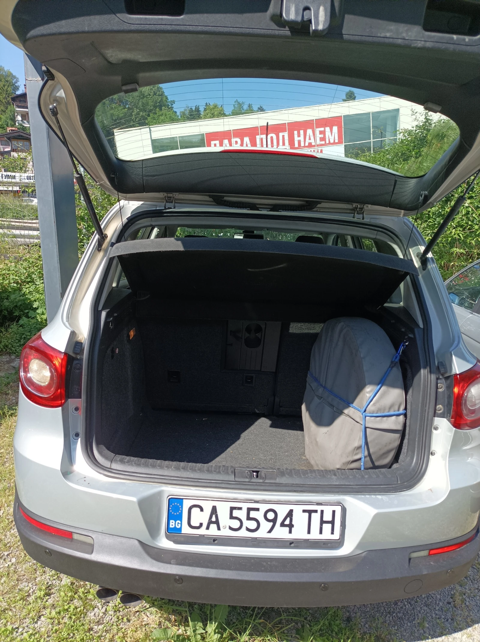VW Tiguan, снимка 8 - Автомобили и джипове - 54847203