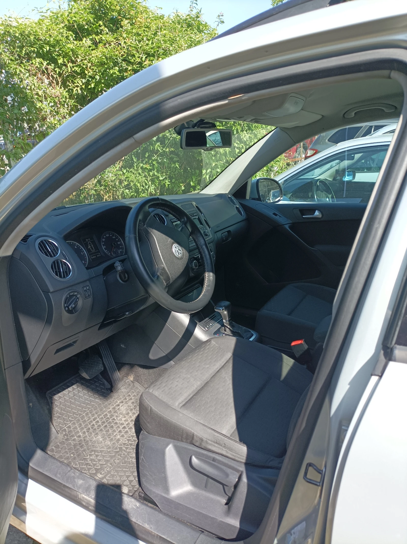 VW Tiguan, снимка 13 - Автомобили и джипове - 54847203