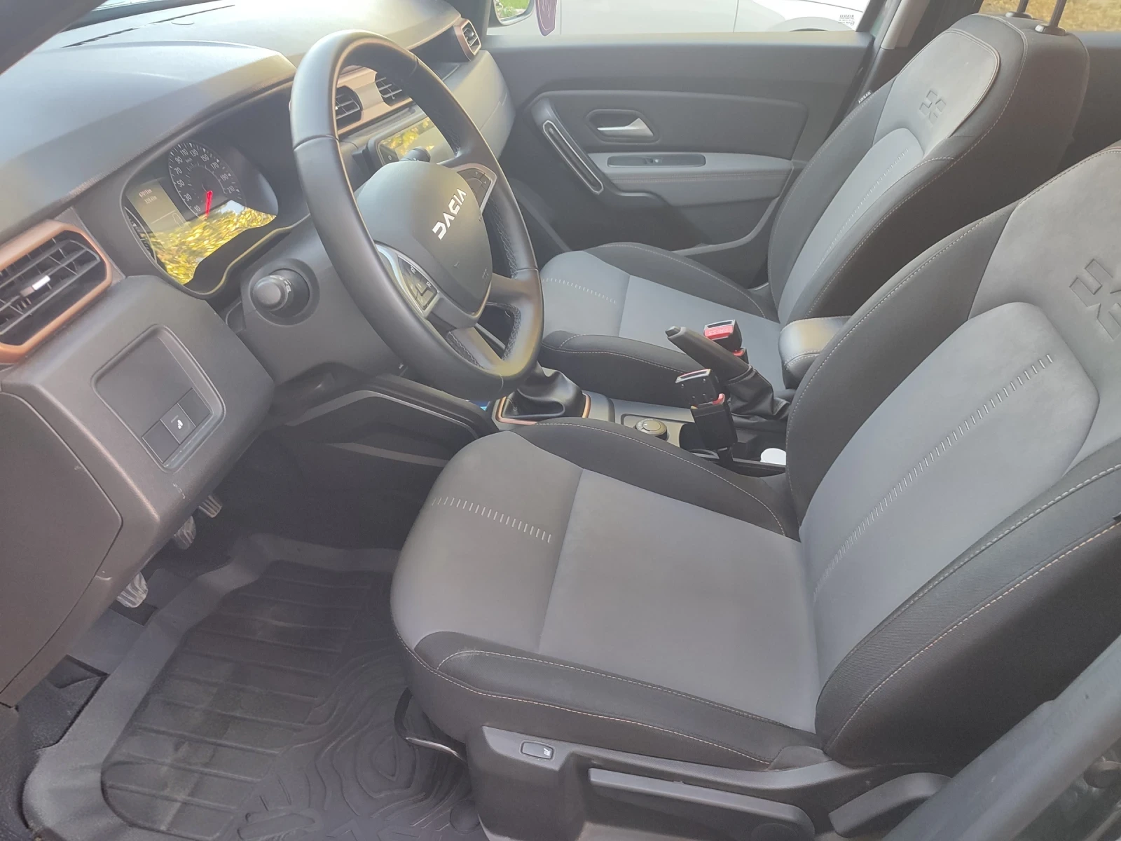 Dacia Duster 1.5blue dci, 4x4, EXTREME, снимка 8 - Автомобили и джипове - 55066546