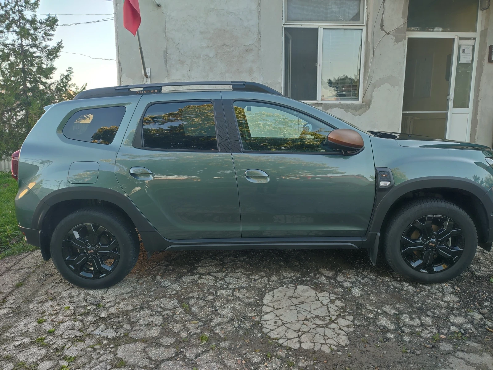 Dacia Duster 1.5blue dci, 4x4, EXTREME, снимка 4 - Автомобили и джипове - 55066546