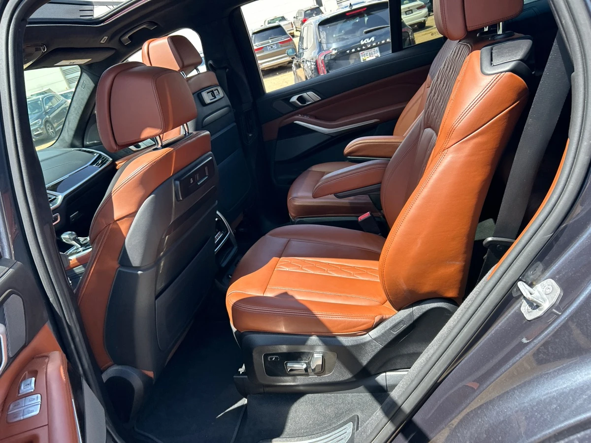 BMW X7 Xdrive40i M-Sport, снимка 7 - Автомобили и джипове - 55310131