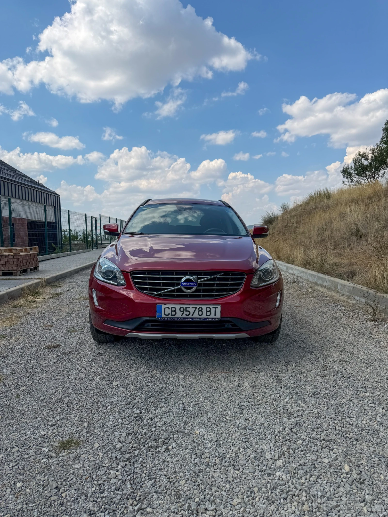 Volvo XC60 2.4 D4 AWD Momentum, снимка 2 - Автомобили и джипове - 55791694