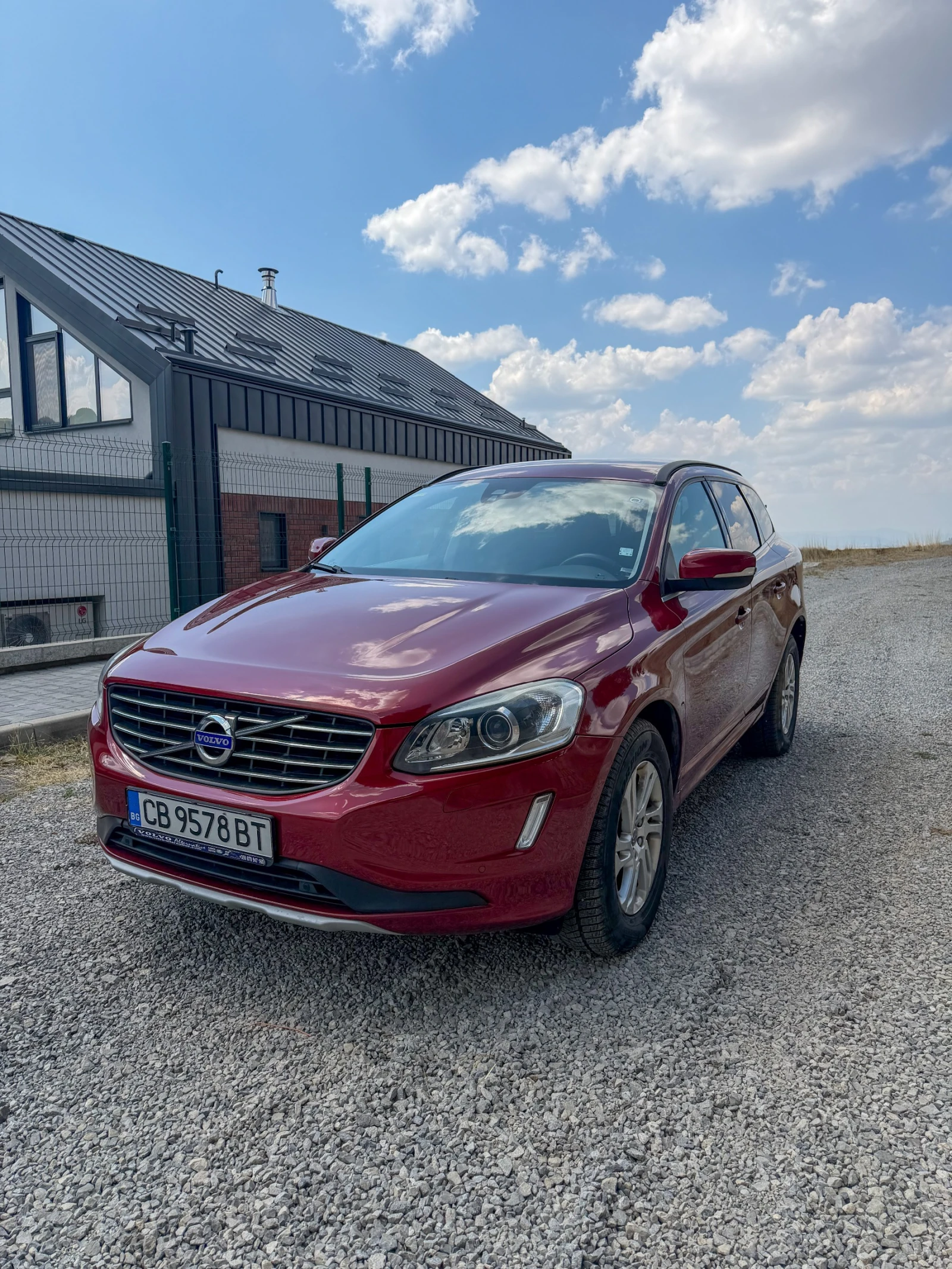 Volvo XC60 2.4 D4 AWD Momentum, снимка 3 - Автомобили и джипове - 55791694