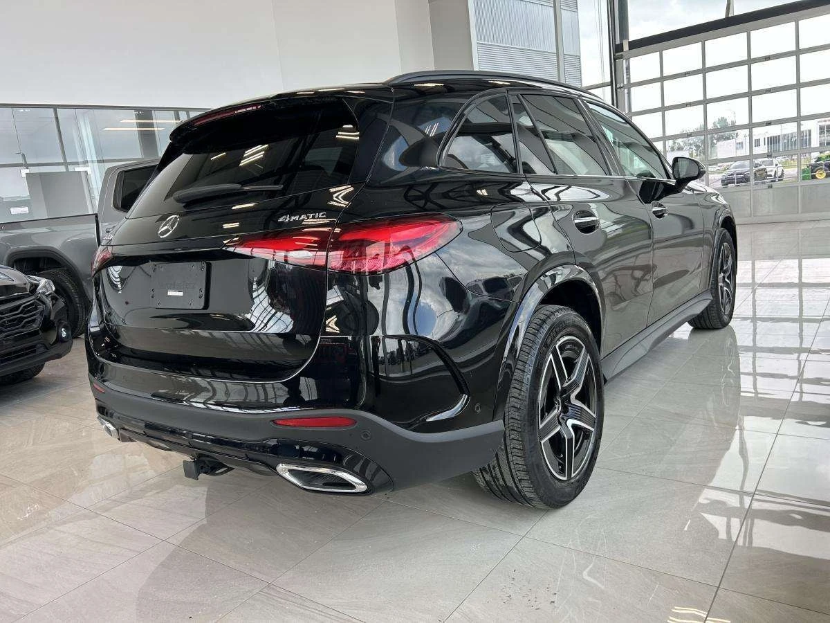 Mercedes-Benz GLC 300 | CARFAX | ГЛАВНО ПРЕДСТАВИТЕЛСТВО НА MERCEDES, снимка 4 - Автомобили и джипове - 56009939