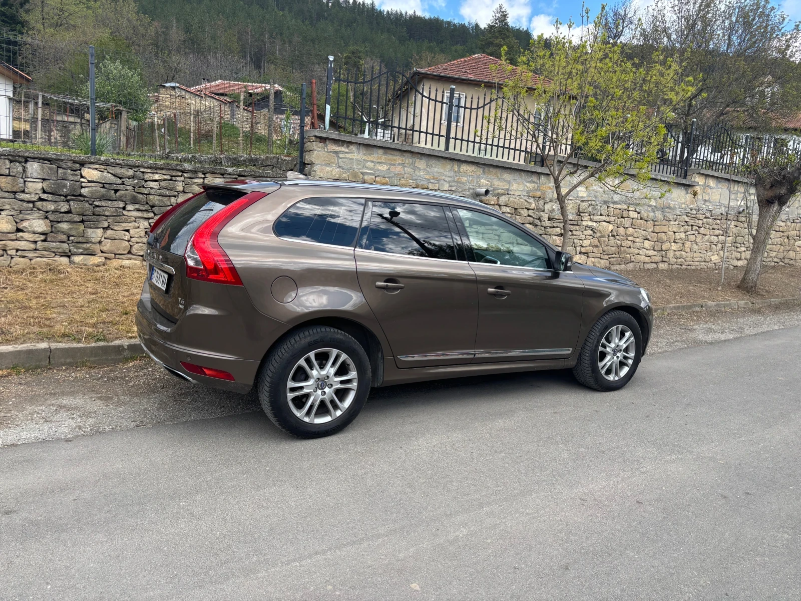 Volvo XC60, снимка 3 - Автомобили и джипове - 56496532