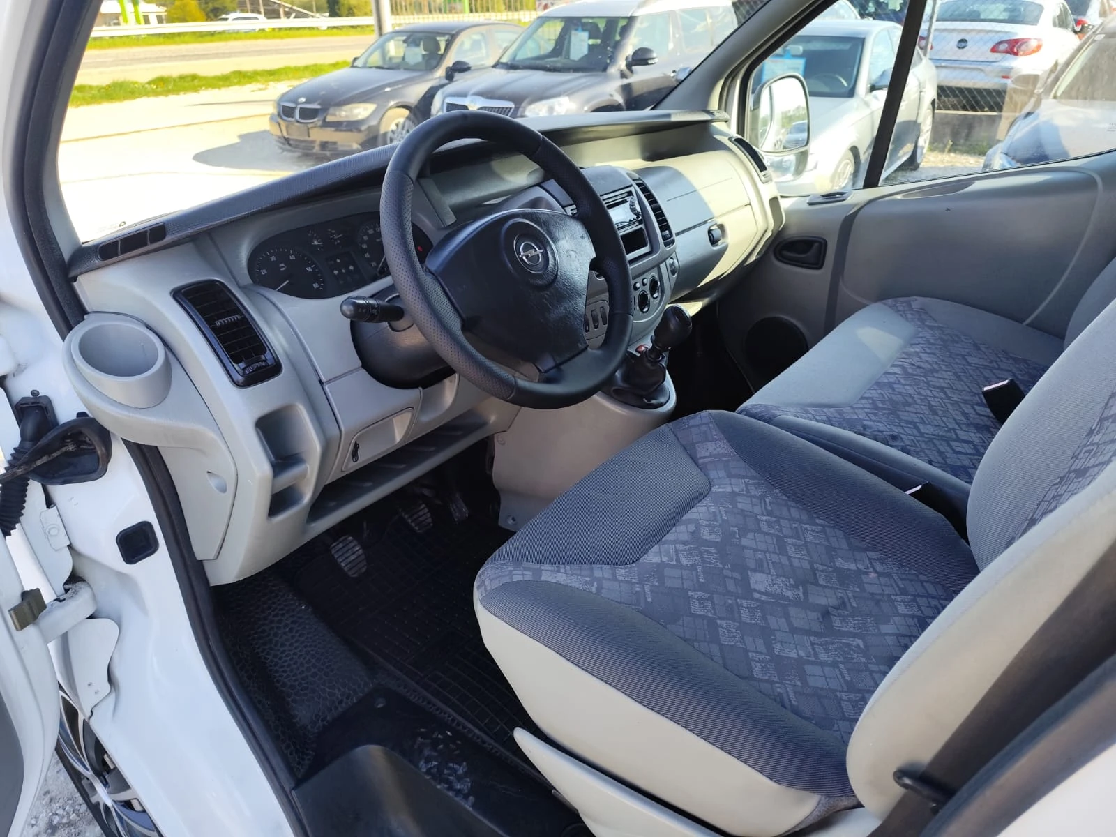 Opel Vivaro 1.9 ����� 101 ��. | Mobile.bg � ����������� 13
