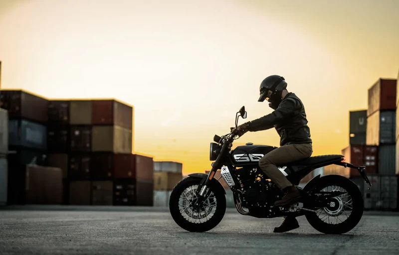 Brixton BX 125 CROSSFIRE 500 X RED, снимка 2 - Мотоциклети и мототехника - 52751971