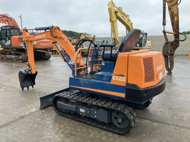 Багер Hitachi EX-22 * ОЧАКВАН 30.10.2026!!!, снимка 3 - Индустриална техника - 55118083