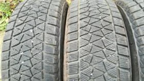 Гуми Зимни 225/65R17, снимка 3