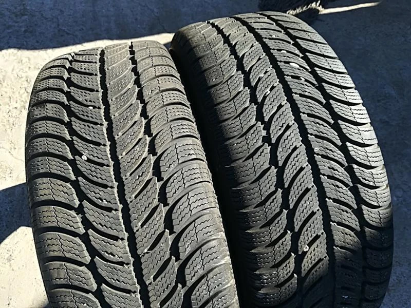 Гуми Зимни 205/55R16, снимка 1 - Гуми и джанти - 22781708