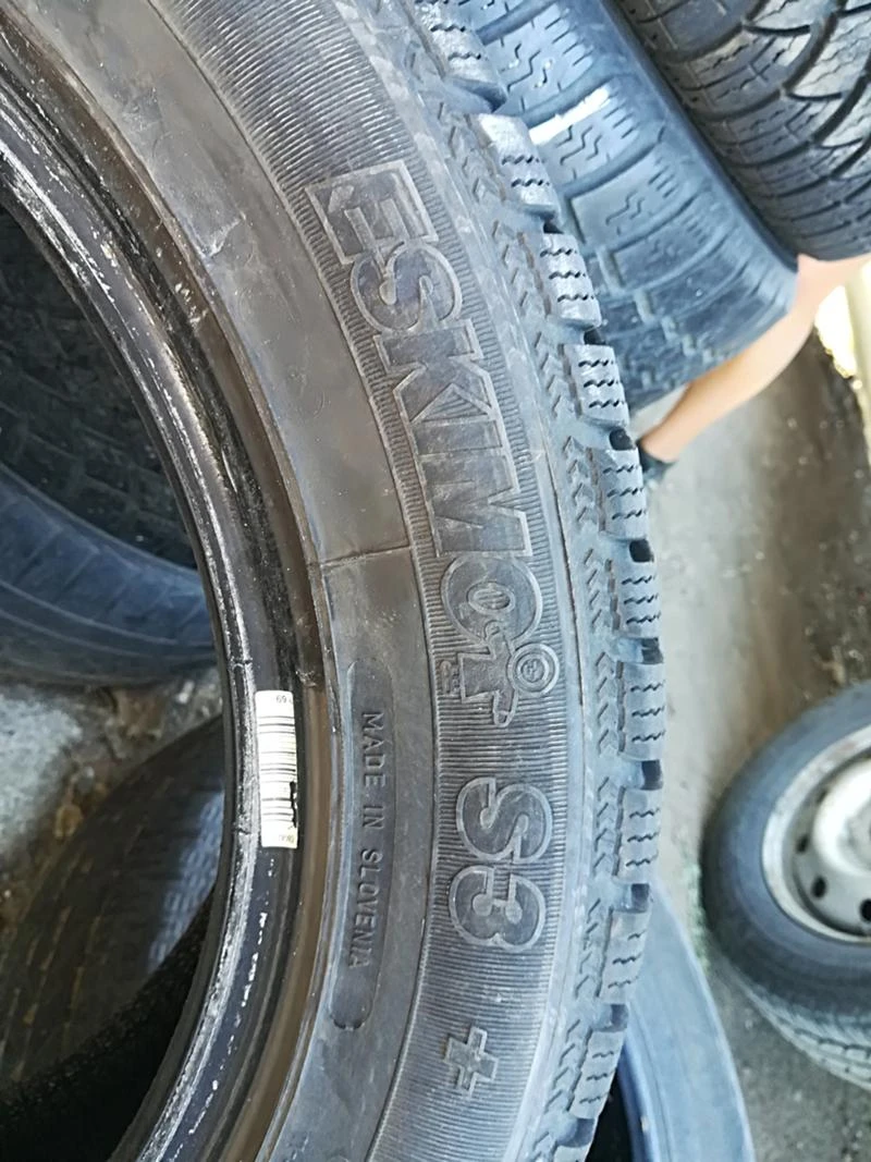 Гуми Зимни 205/55R16, снимка 4 - Гуми и джанти - 22781708