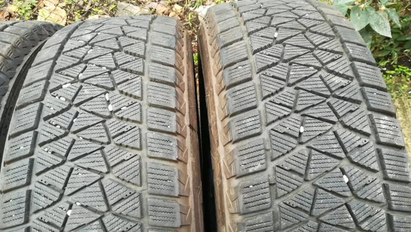 Гуми Зимни 225/65R17, снимка 4 - Гуми и джанти - 26782237