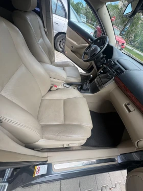 Toyota Avensis, снимка 12