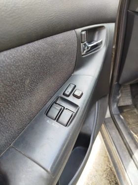 Toyota Corolla 2.0D-4D, снимка 11