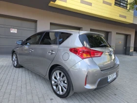 Toyota Auris 1.8 Хибрид , снимка 6