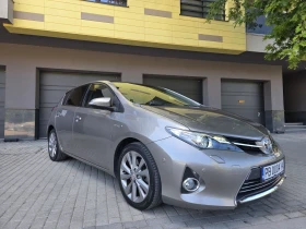 Toyota Auris 1.8 Хибрид , снимка 3