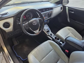 Toyota Auris 1.8 Хибрид , снимка 9