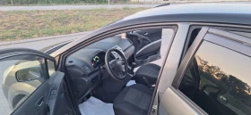 Toyota Corolla verso, снимка 9
