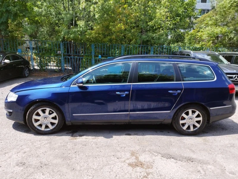 VW Passat B6 Variant, снимка 5 - Автомобили и джипове - 47617503