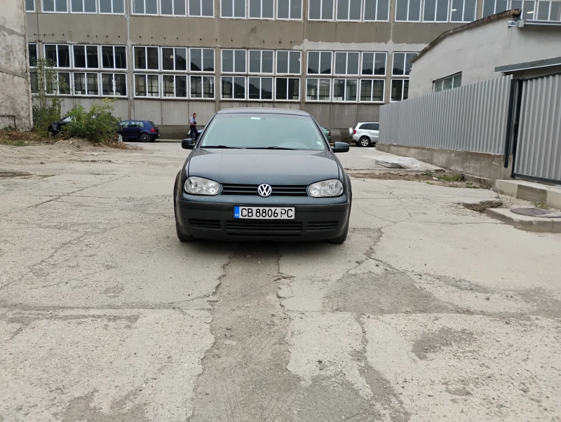 VW Golf 1.6i, снимка 7 - Автомобили и джипове - 47215329