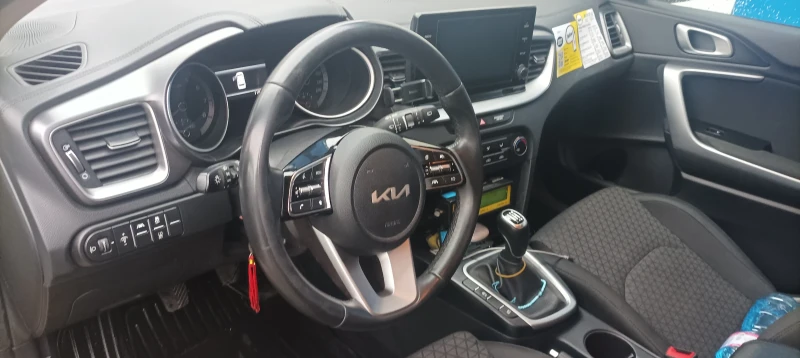 Kia Ceed, снимка 4 - Автомобили и джипове - 48000609