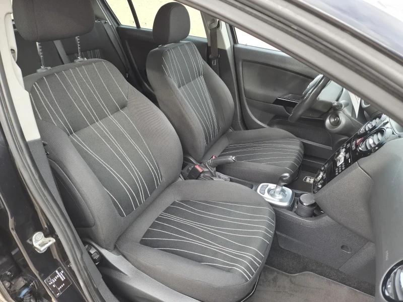 Opel Corsa 1.2i 16V ECOTEC (80 кс) Automatic, снимка 9 - Автомобили и джипове - 52074934