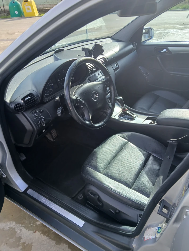 Mercedes-Benz C 220 2.2CDI Facelift, снимка 9 - Автомобили и джипове - 52540235