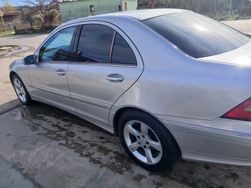 Mercedes-Benz C 220 2.2CDI Facelift, снимка 2 - Автомобили и джипове - 52540235