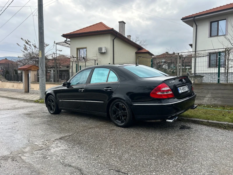 Mercedes-Benz E 320 Бензин/Газ, снимка 8 - Автомобили и джипове - 53385931