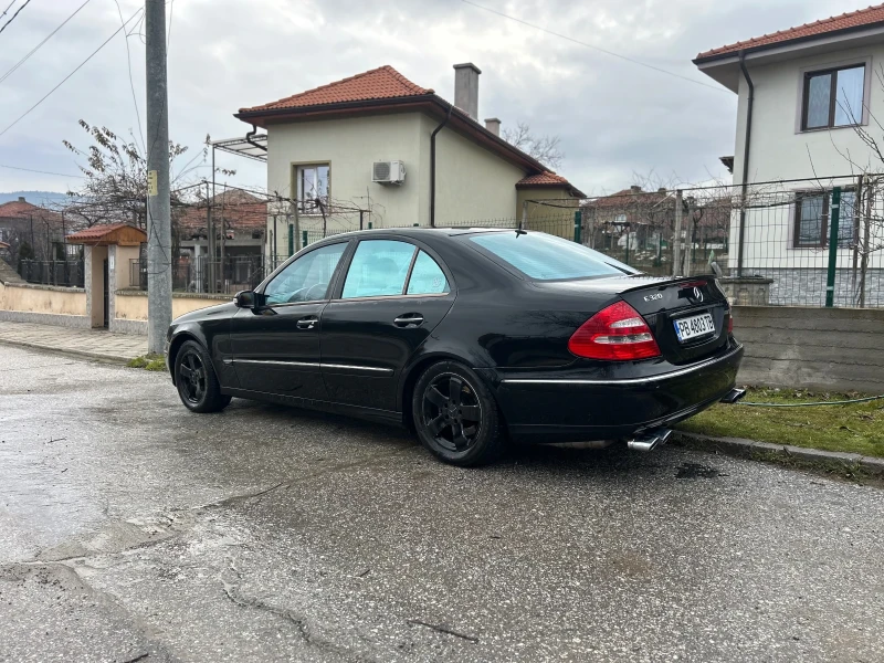 Mercedes-Benz E 320 Бензин/Газ, снимка 9 - Автомобили и джипове - 53385931