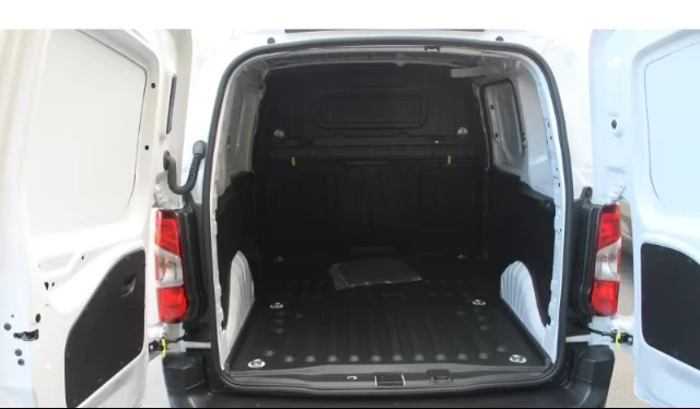 Opel Combo E CARGO/136HP/PDCNAVI/CAM/111d - изображение 8