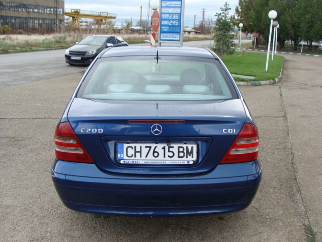 Mercedes-Benz C 200 2.0, снимка 5 - Автомобили и джипове - 52706180