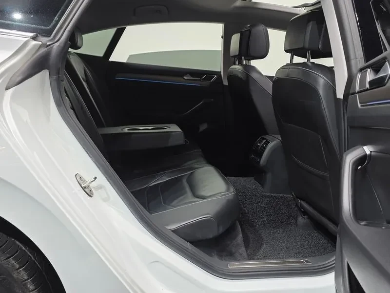 VW Arteon ������� ���� 2.0TDI 190�.�. ����� 79� ��. | Mobile.bg � ����������� 11