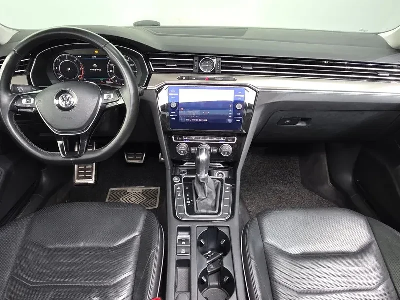VW Arteon ������� ���� 2.0TDI 190�.�. ����� 79� ��. | Mobile.bg � ����������� 6