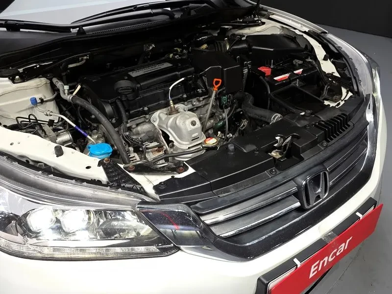 Honda Accord 2.4 - САМО 30% АВАНС, снимка 11 - Автомобили и джипове - 56220019