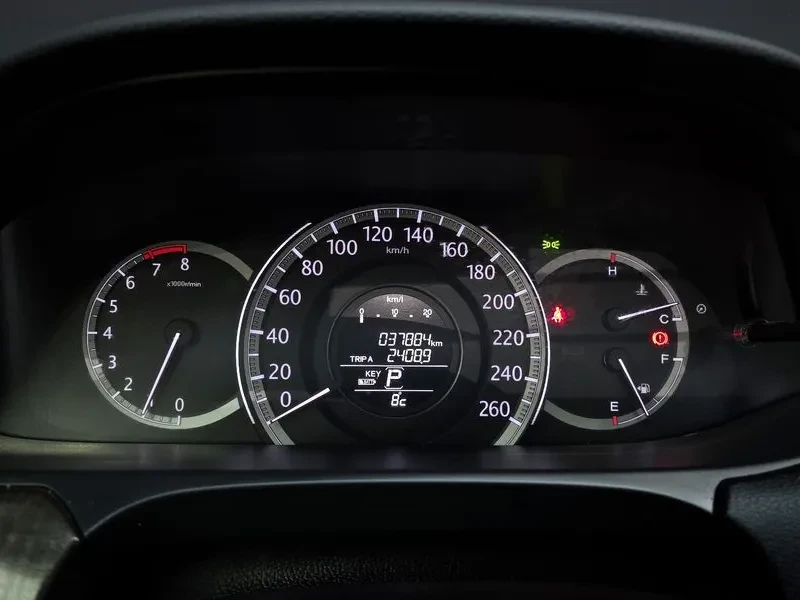 Honda Accord 2.4 - САМО 30% АВАНС, снимка 16 - Автомобили и джипове - 56220019