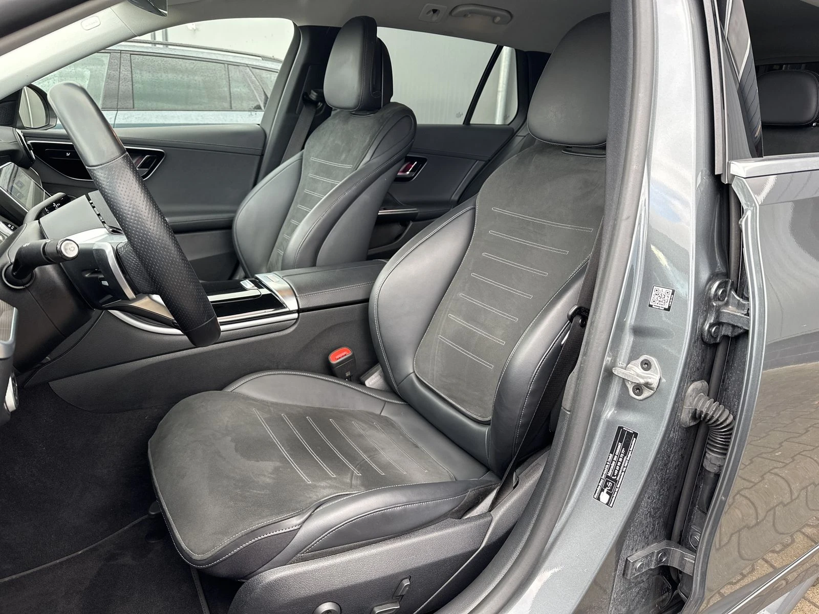 Mercedes-Benz C 220 AMG/200HP/NIGHT/LED/CAM/KLESS/NAVI/425v - изображение 7