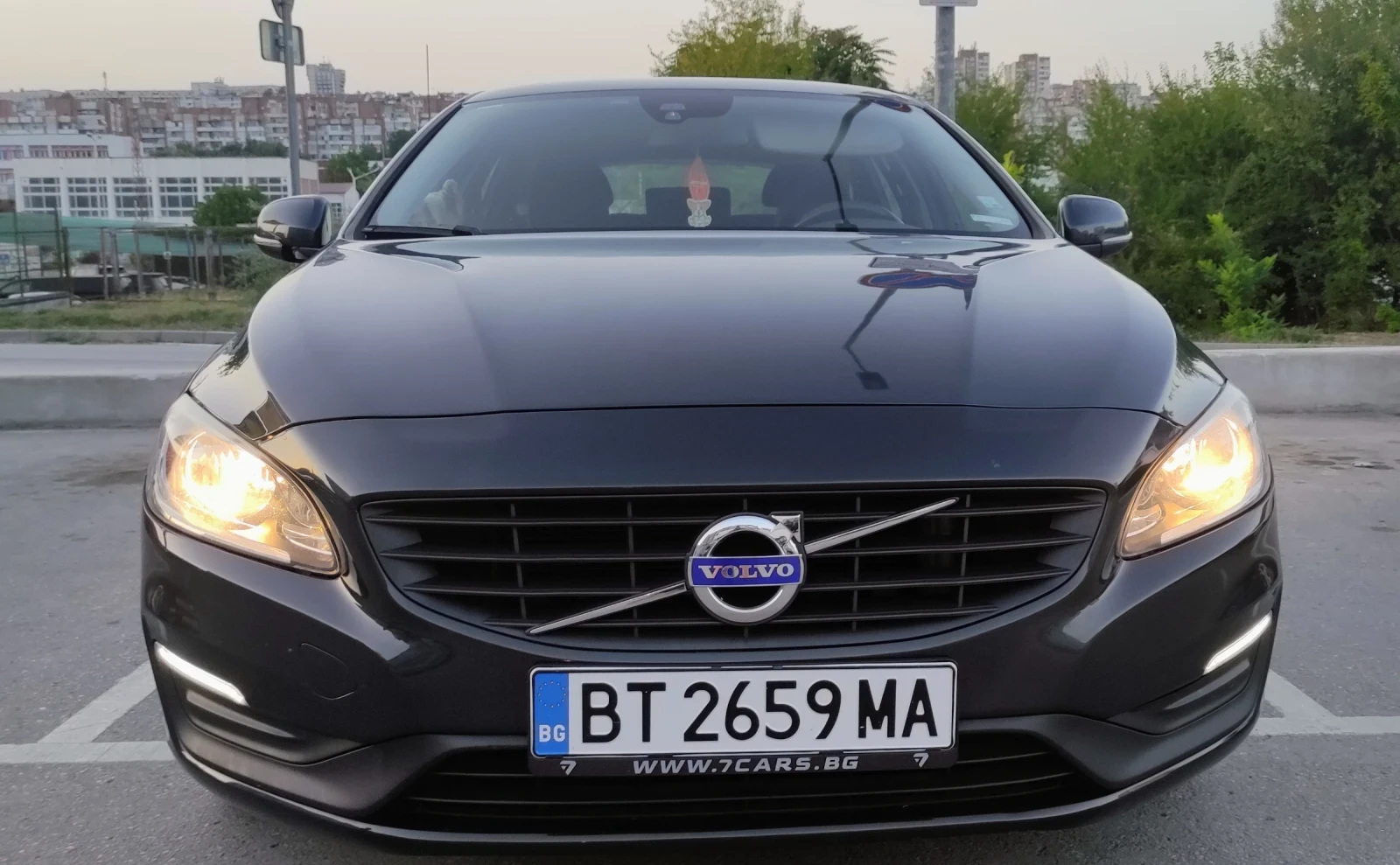 Volvo V60 D3 150 - изображение 2