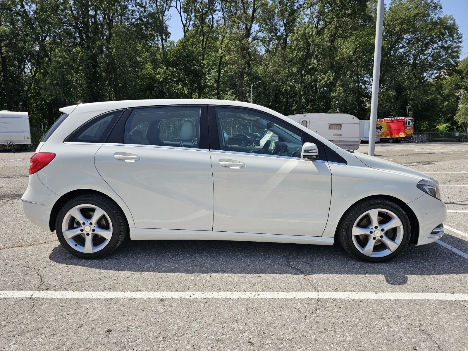 Mercedes-Benz B 180 2013г. 162000км 109к.с. БЕЗ ЗАБЕЛЕЖКИ ЛИЗИНГ - изображение 4