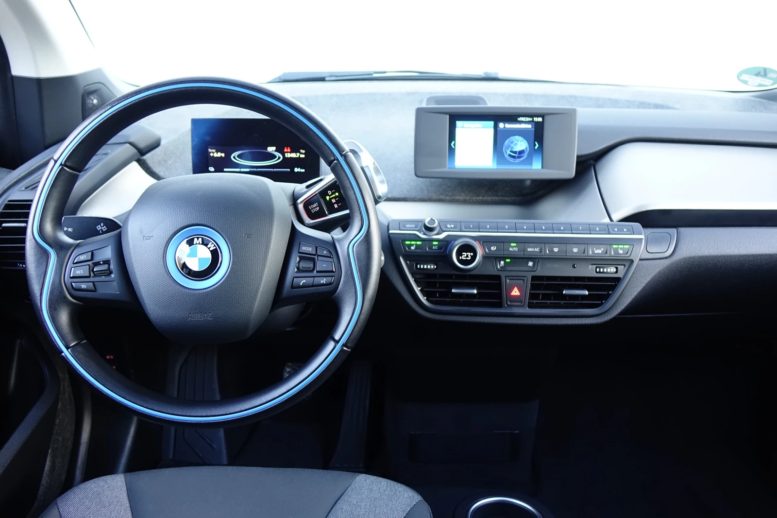 BMW i3 I3S* LED* 120AH* KEYLESS* HARMAN/KARDON* PANO*  | Mobile.bg   11