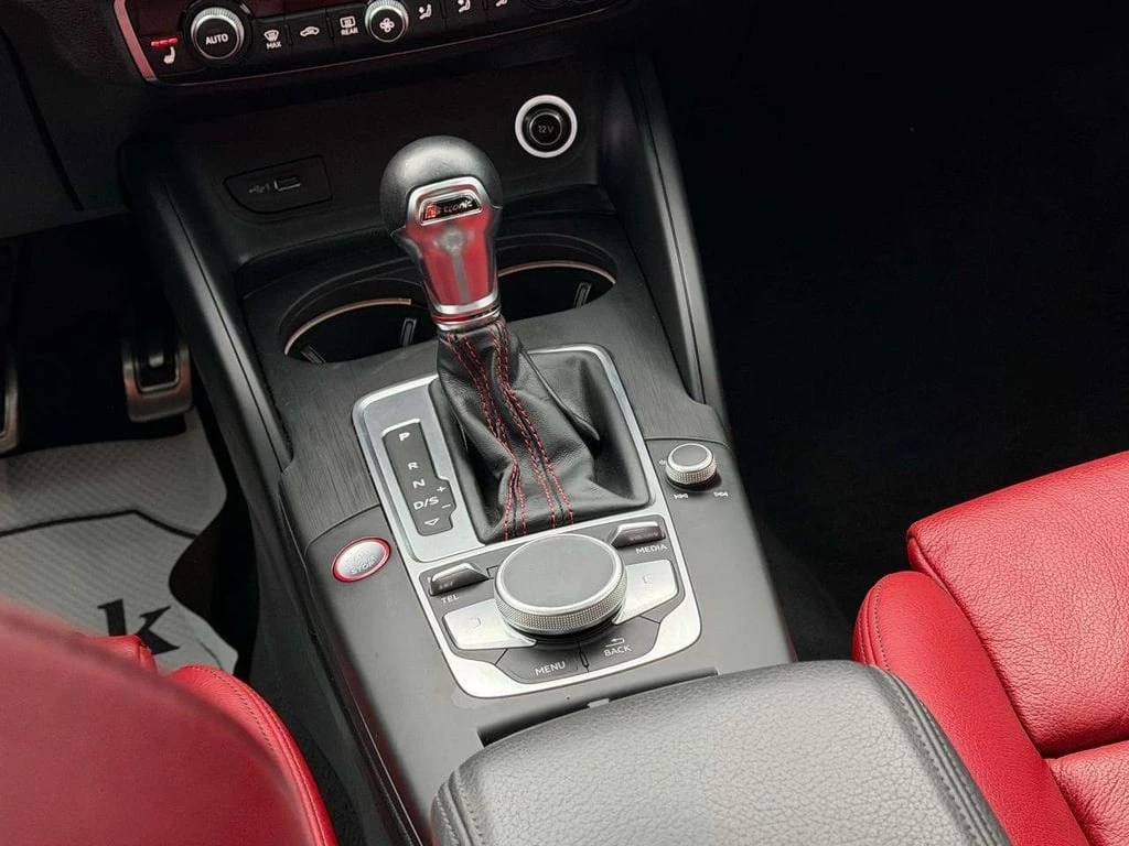 Audi S3 * quattro Prestige * CARFAX * БЕЗ ПЪРВОНАЧАЛНА ВНО - изображение 10