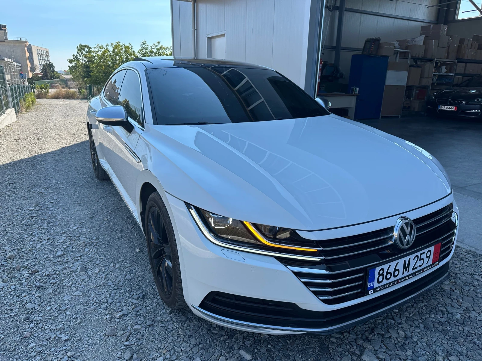 VW Arteon НАЛИЧЕН FULL 2.0TDI 190к.с. ВИДЕО 79 000 км., снимка 3 - Автомобили и джипове - 55640145