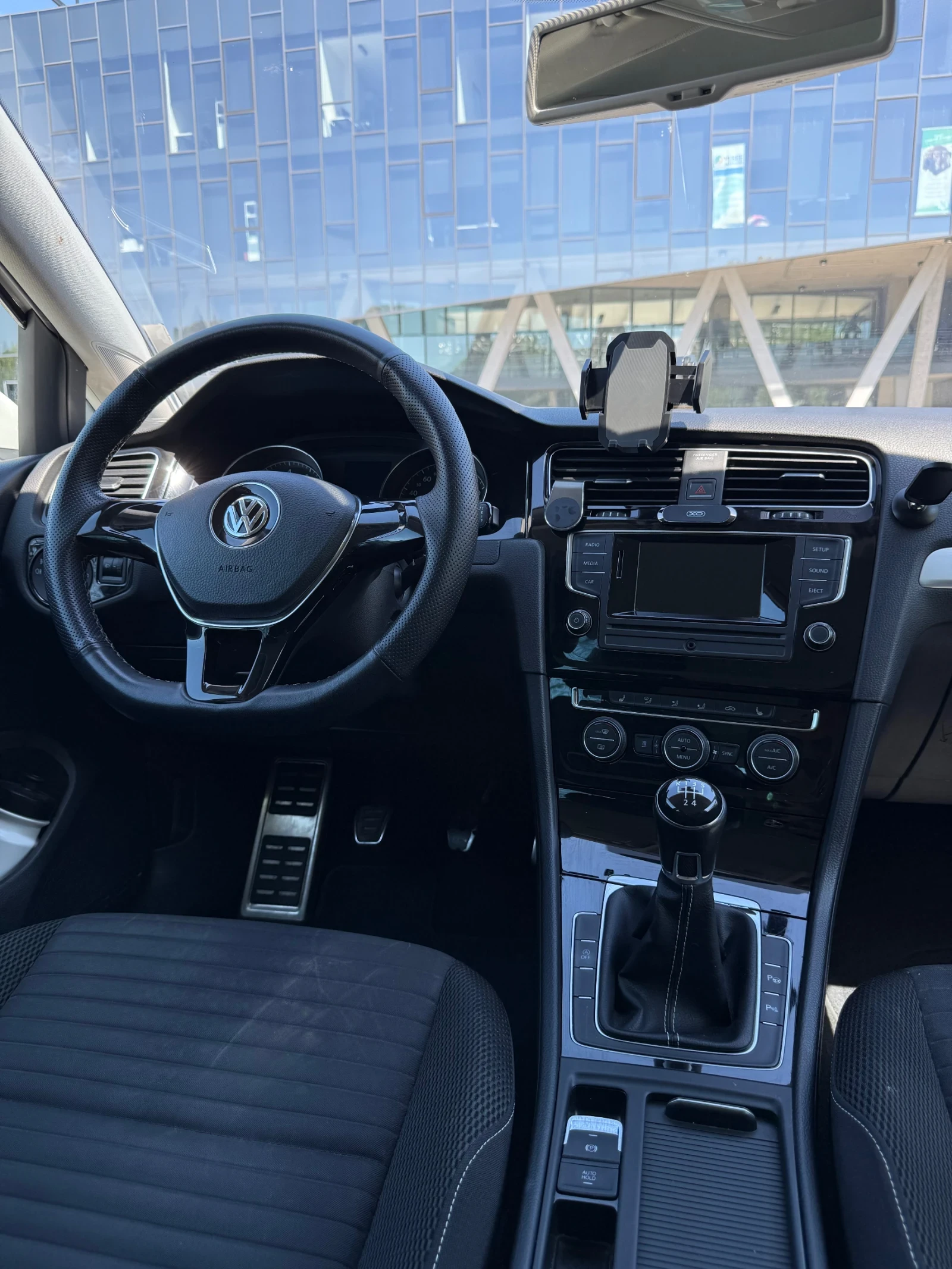 VW Golf 1.2 tsi, снимка 7 - Автомобили и джипове - 54460238