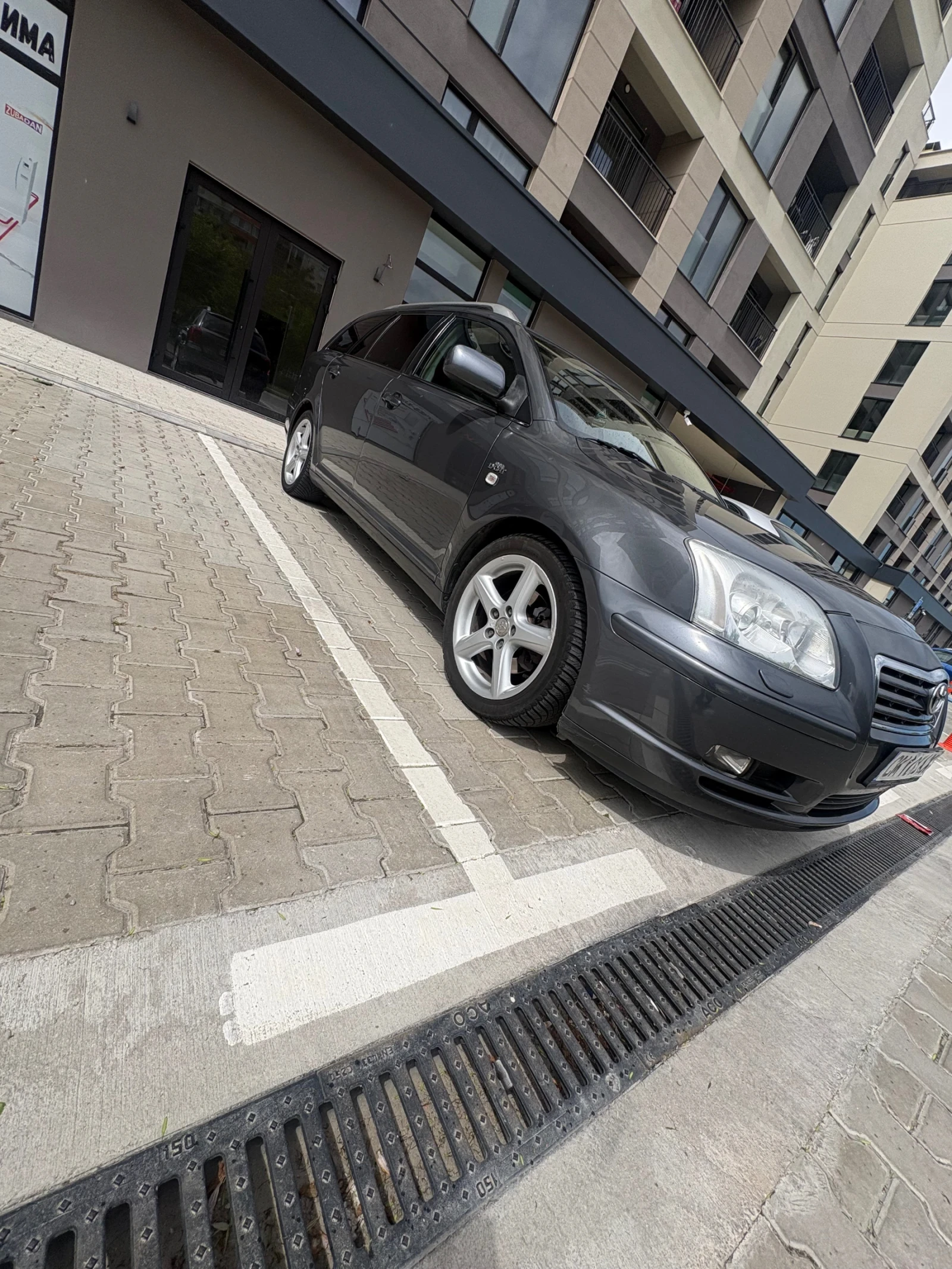 Toyota Avensis, снимка 3 - Автомобили и джипове - 54583086