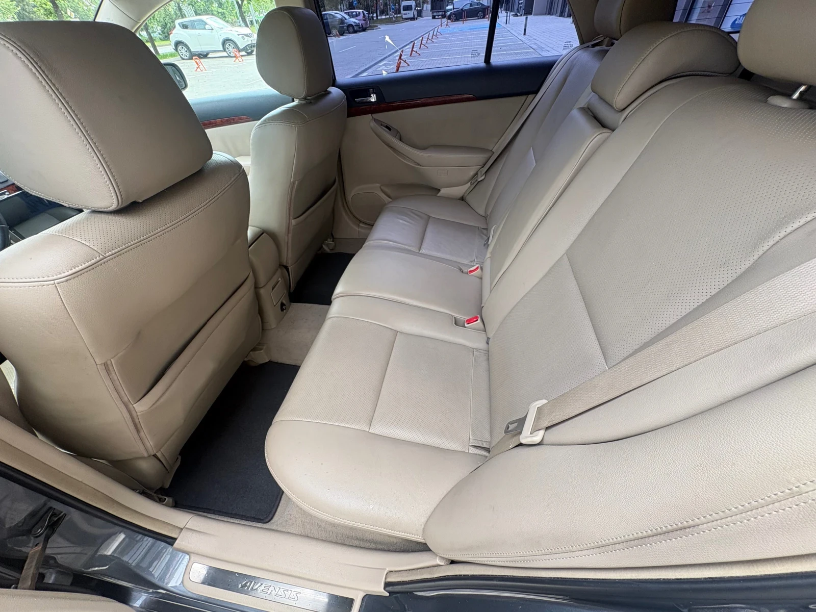 Toyota Avensis, снимка 6 - Автомобили и джипове - 54583086