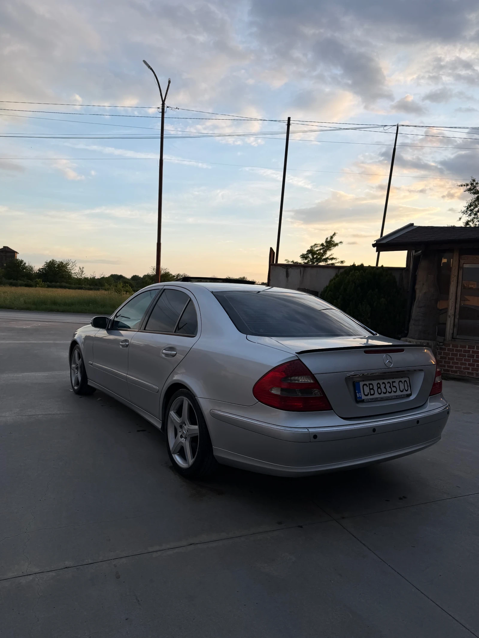 Mercedes-Benz 220